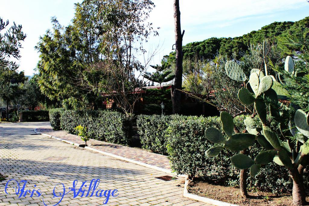 Iris Village San Sostene 外观 照片