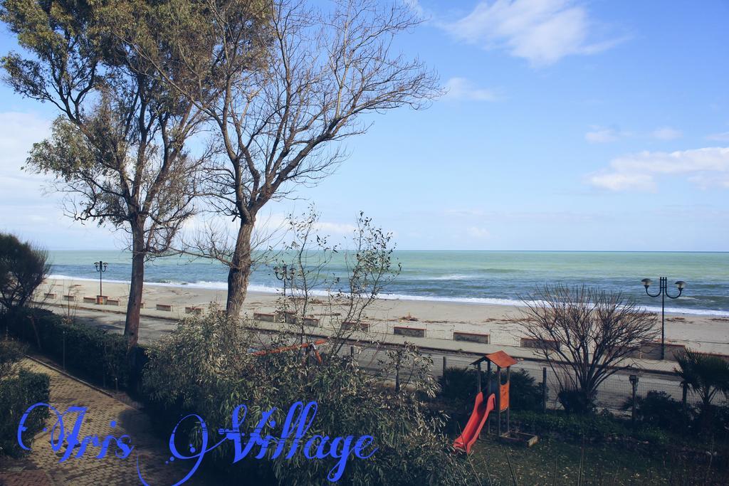 Iris Village San Sostene 外观 照片